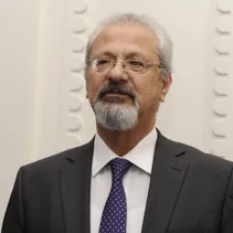 شربل داغر